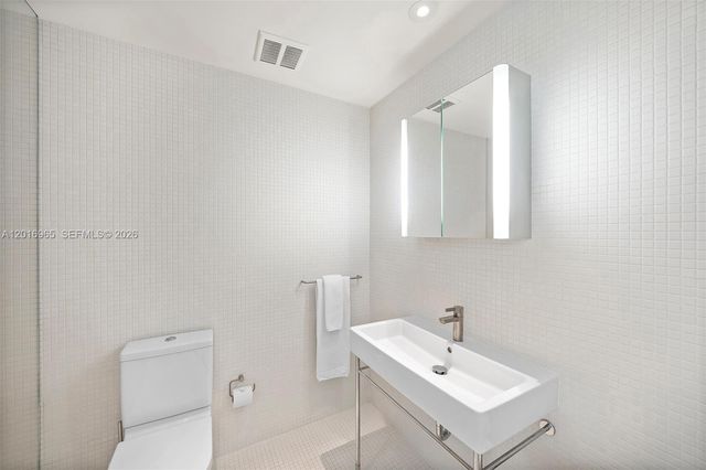 2901 Collins Avenue 901, Miami Beach, FL 33140