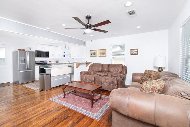 201 W Pearl Street, Brady, TX 76825