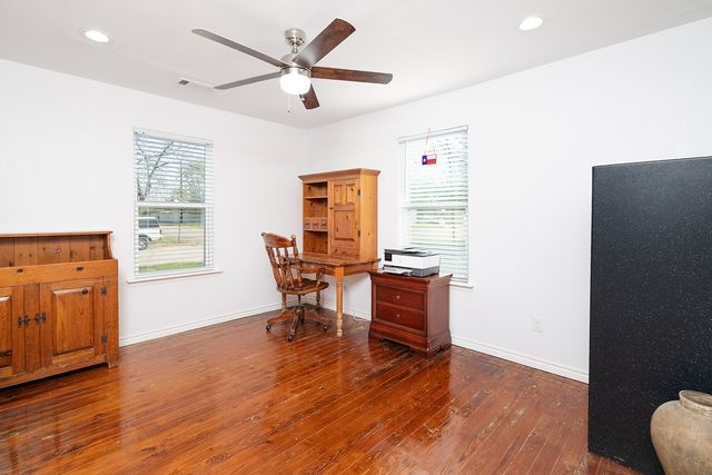 201 W Pearl Street, Brady, TX 76825