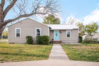 201 W Pearl Street, Brady, TX 76825
