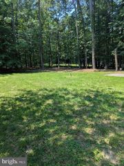 5225 MACKALL RD, St Leonard, MD 20685