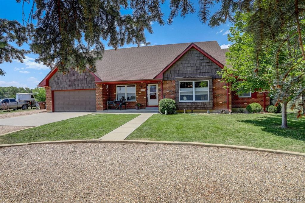 2316 Horseshoe Circle, Longmont, CO 80504