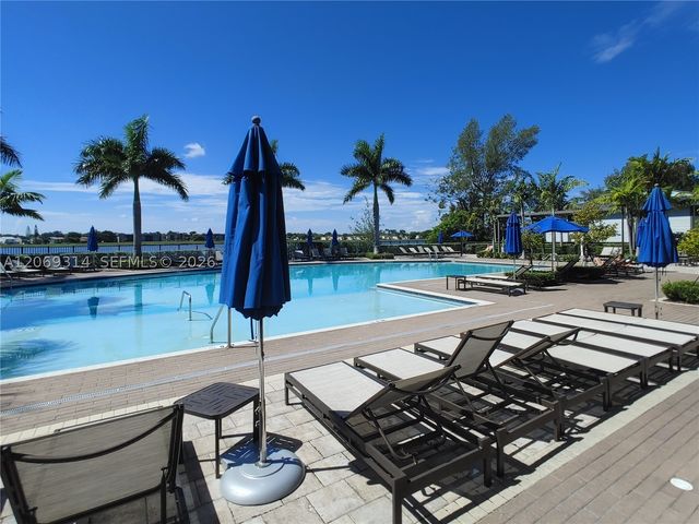 388 NE 208th Ter, Miami, FL 33179