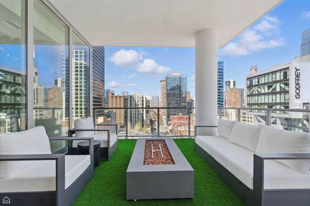 146 W Erie Street 703, Chicago, IL 60654