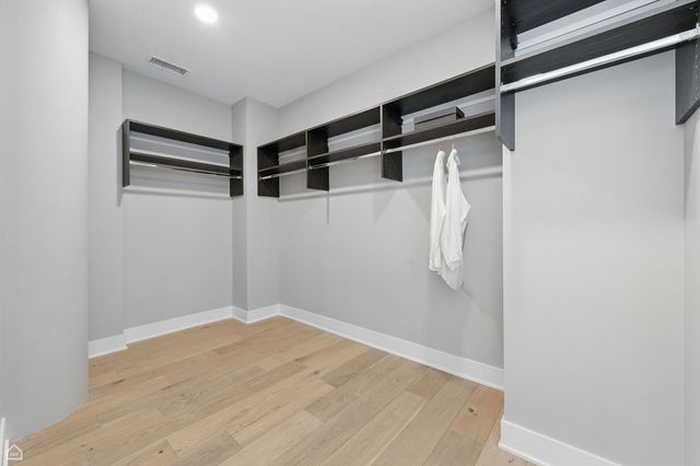 146 W Erie Street 703, Chicago, IL 60654