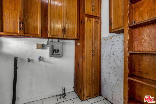 1922 W 80th Street, Los Angeles, CA 90047
