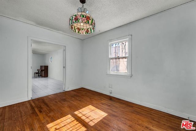 1922 W 80th Street, Los Angeles, CA 90047