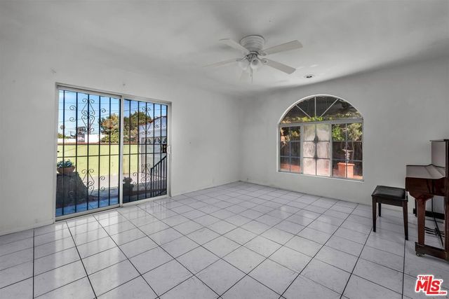 1922 W 80th Street, Los Angeles, CA 90047