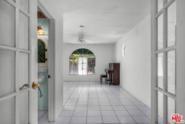 1922 W 80th Street, Los Angeles, CA 90047