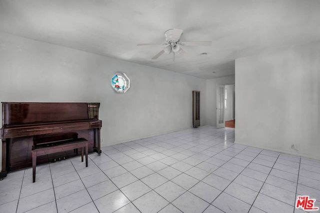 1922 W 80th Street, Los Angeles, CA 90047