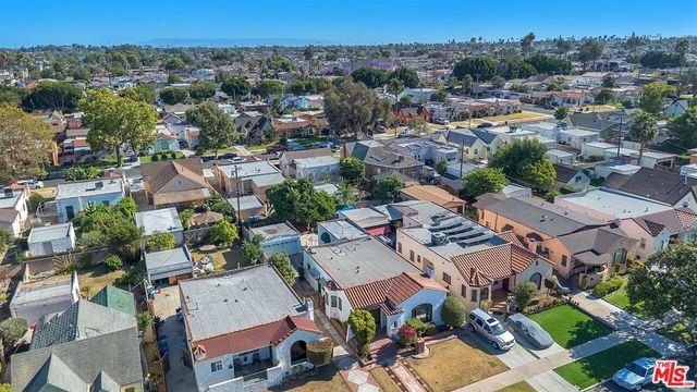 1922 W 80th Street, Los Angeles, CA 90047