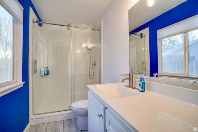 1466 N LEWIS PEAK DR, Ogden, UT 84404