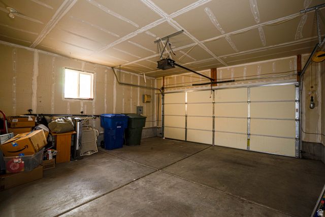 1466 N LEWIS PEAK DR, Ogden, UT 84404