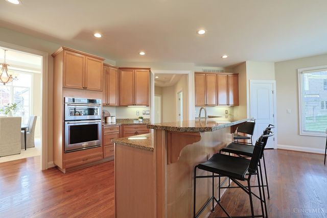 10263 Ryans Way, Blue Ash, OH 45241