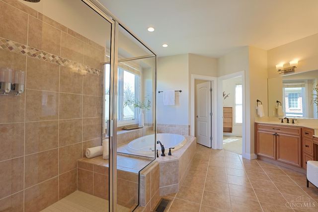 10263 Ryans Way, Blue Ash, OH 45241