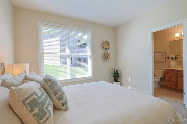 10263 Ryans Way, Blue Ash, OH 45241