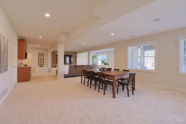 10263 Ryans Way, Blue Ash, OH 45241