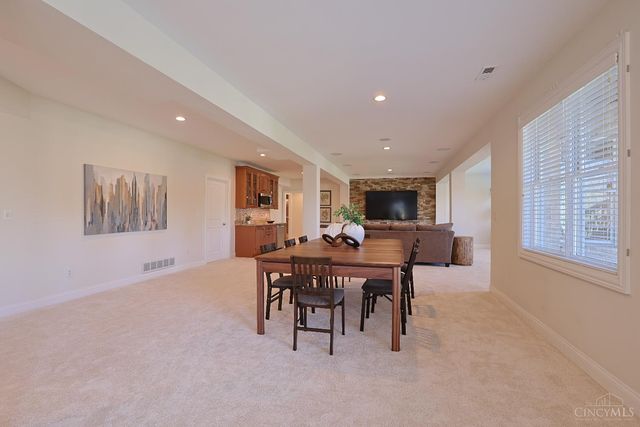 10263 Ryans Way, Blue Ash, OH 45241