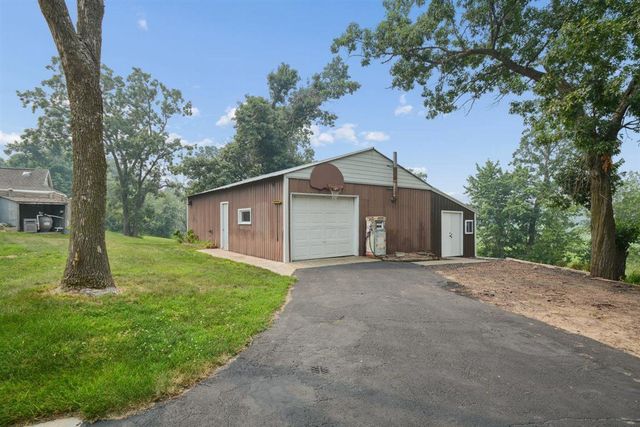 1200 301st Avenue NW, Isanti, MN 55040