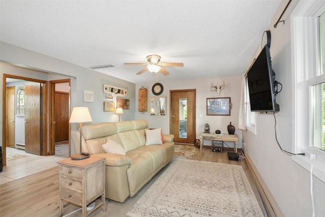 1200 301st Avenue NW, Isanti, MN 55040