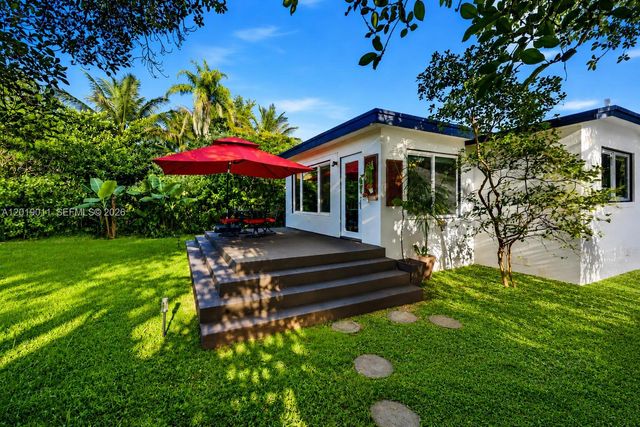351 NE 117th St, Miami, FL 33161