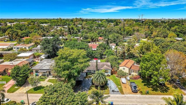 351 NE 117th St, Miami, FL 33161