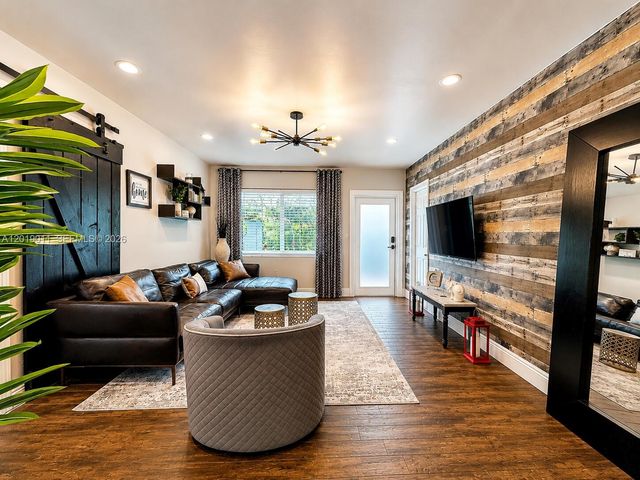 351 NE 117th St, Miami, FL 33161