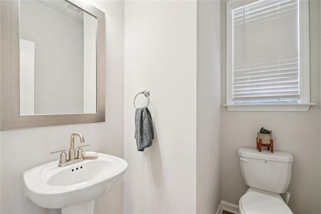 8540 Stratford Oaks Avenue, Ball Ground, GA 30107