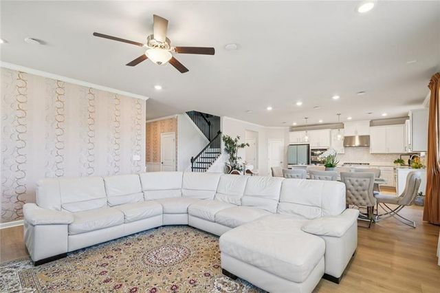 8540 Stratford Oaks Avenue, Ball Ground, GA 30107