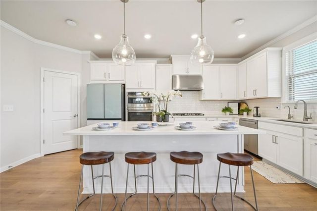 8540 Stratford Oaks Avenue, Ball Ground, GA 30107