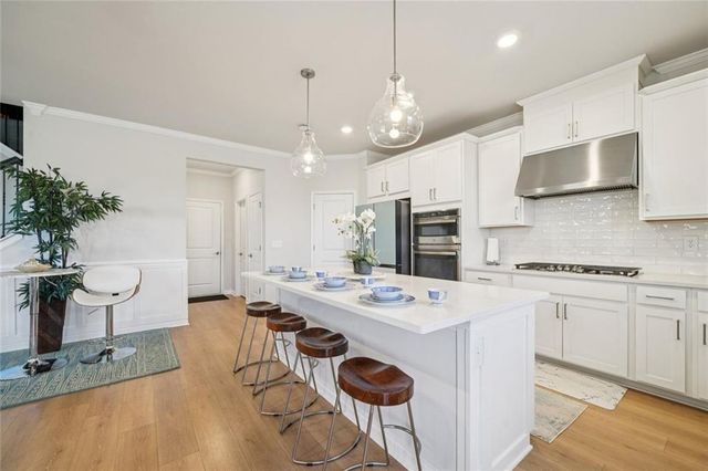 8540 Stratford Oaks Avenue, Ball Ground, GA 30107