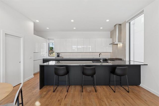 841 NW 6th Street, Oklahoma City, OK 73106