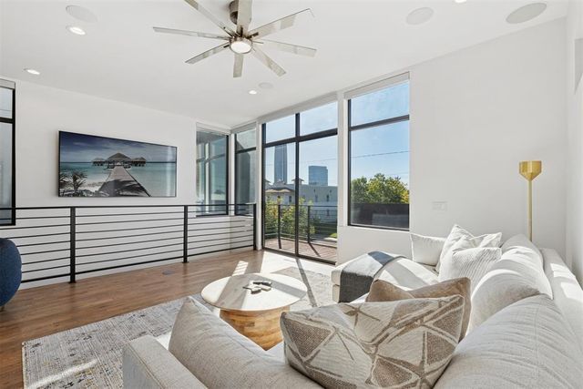 841 NW 6th Street, Oklahoma City, OK 73106