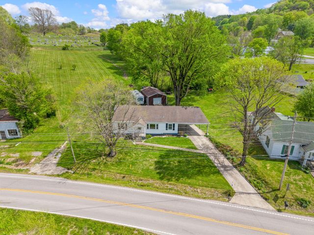 8215 Lebanon Road, Danville, KY 40422