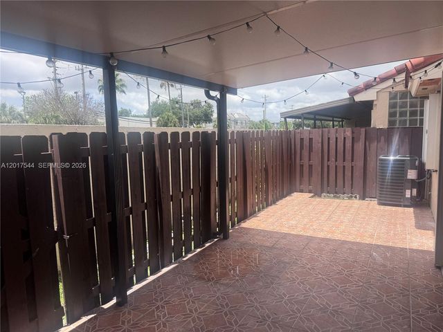 6532 NW 170th Ter, Hialeah, FL 33015