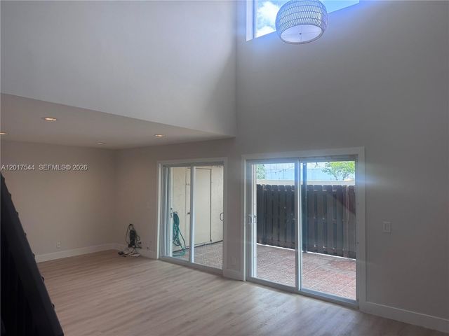 6532 NW 170th Ter, Hialeah, FL 33015