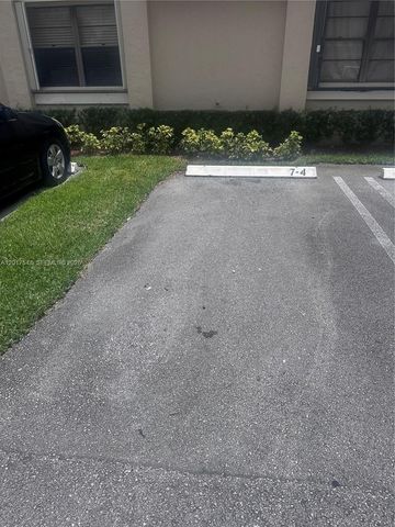 6532 NW 170th Ter, Hialeah, FL 33015