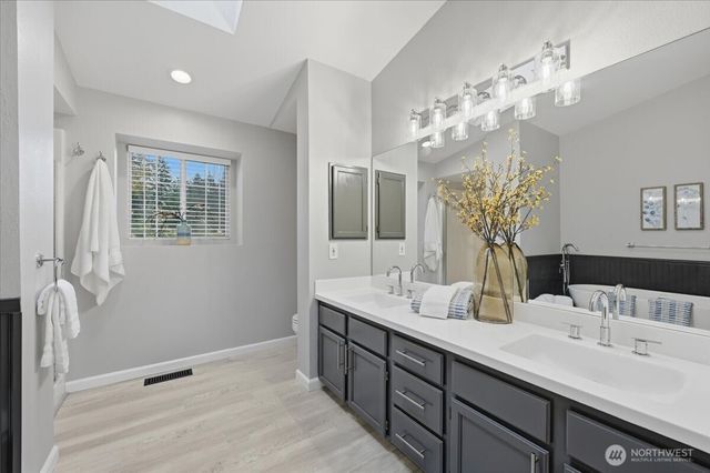 13802 60th Avenue W, Edmonds, WA 98026