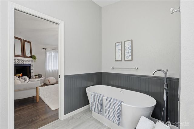 13802 60th Avenue W, Edmonds, WA 98026