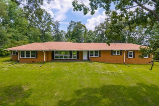 2136 W Broad St, Cookeville, TN 38501