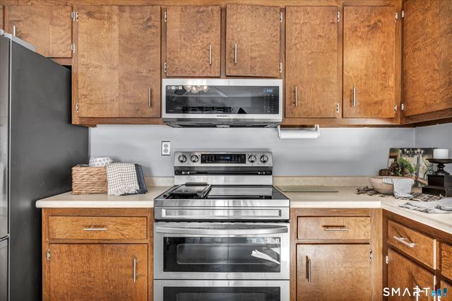 10 Highland Avenue, East Haddam, CT 06469