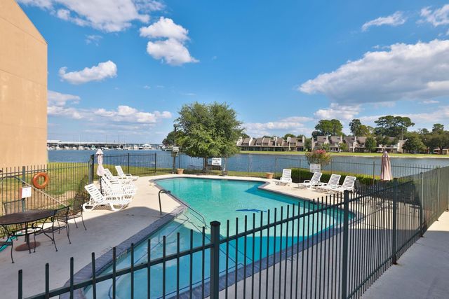 12600 Melville Drive 318B, Montgomery, TX 77356