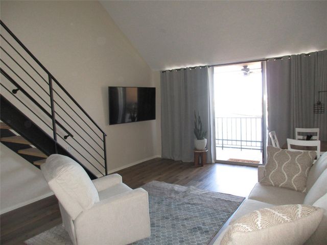 12600 Melville Drive 318B, Montgomery, TX 77356