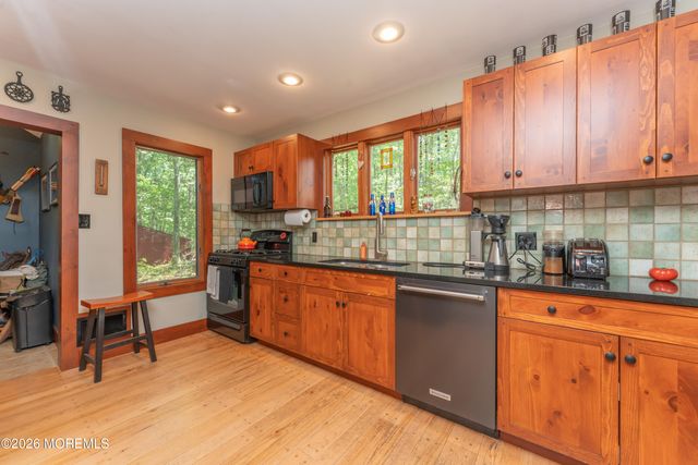 48 Chambers Road, Cream Ridge, NJ 08514