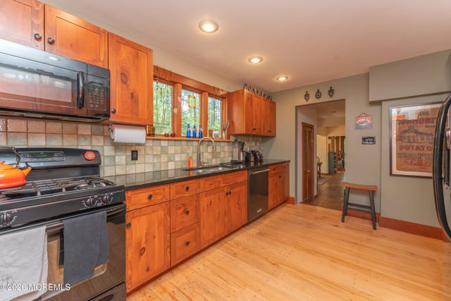 48 Chambers Road, Cream Ridge, NJ 08514
