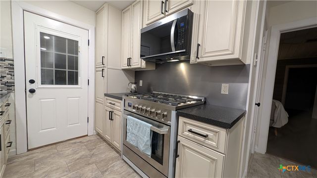 20 W Nugent Avenue, Temple, TX 76501