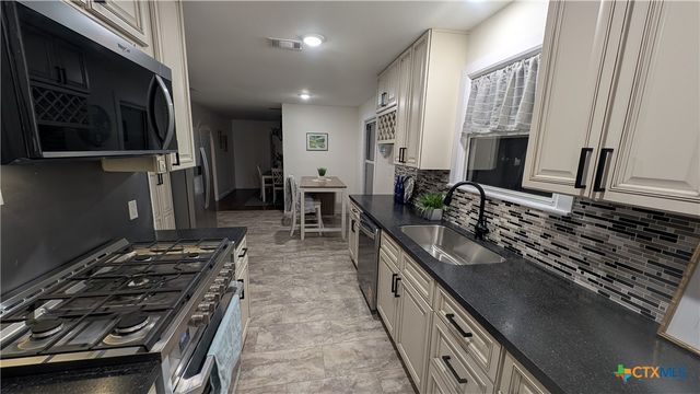 20 W Nugent Avenue, Temple, TX 76501