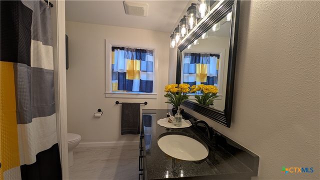 20 W Nugent Avenue, Temple, TX 76501