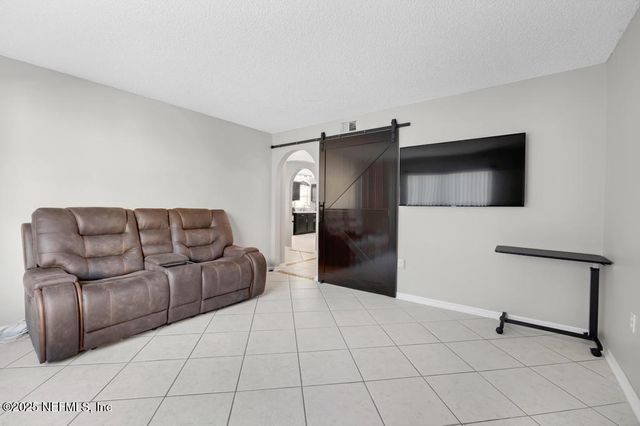 12555 STERLING RUN Court, Jacksonville, FL 32225