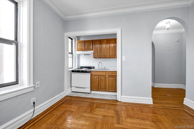 83-44 Lefferts Boulevard 6C, Kew Gardens, NY 11415